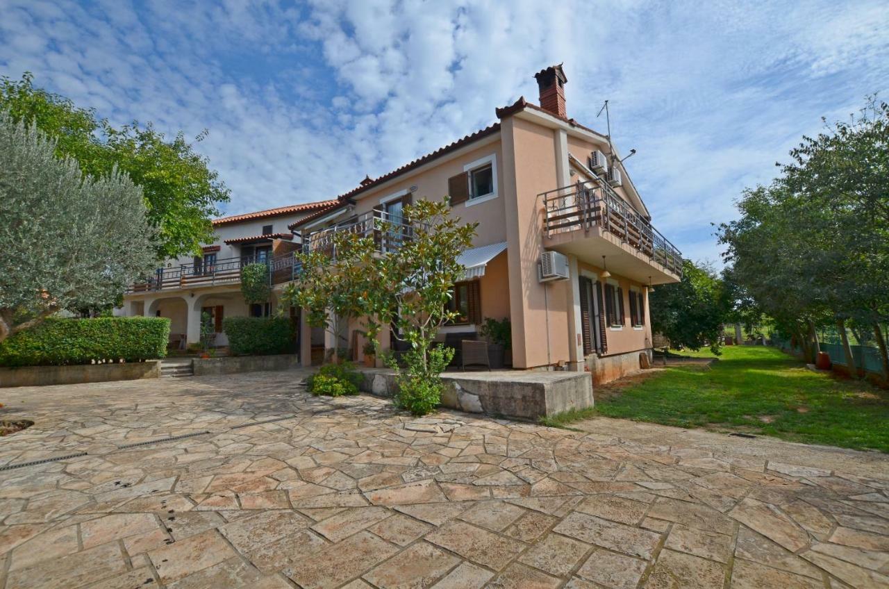 Apartments Josip Pavicini Exterior foto